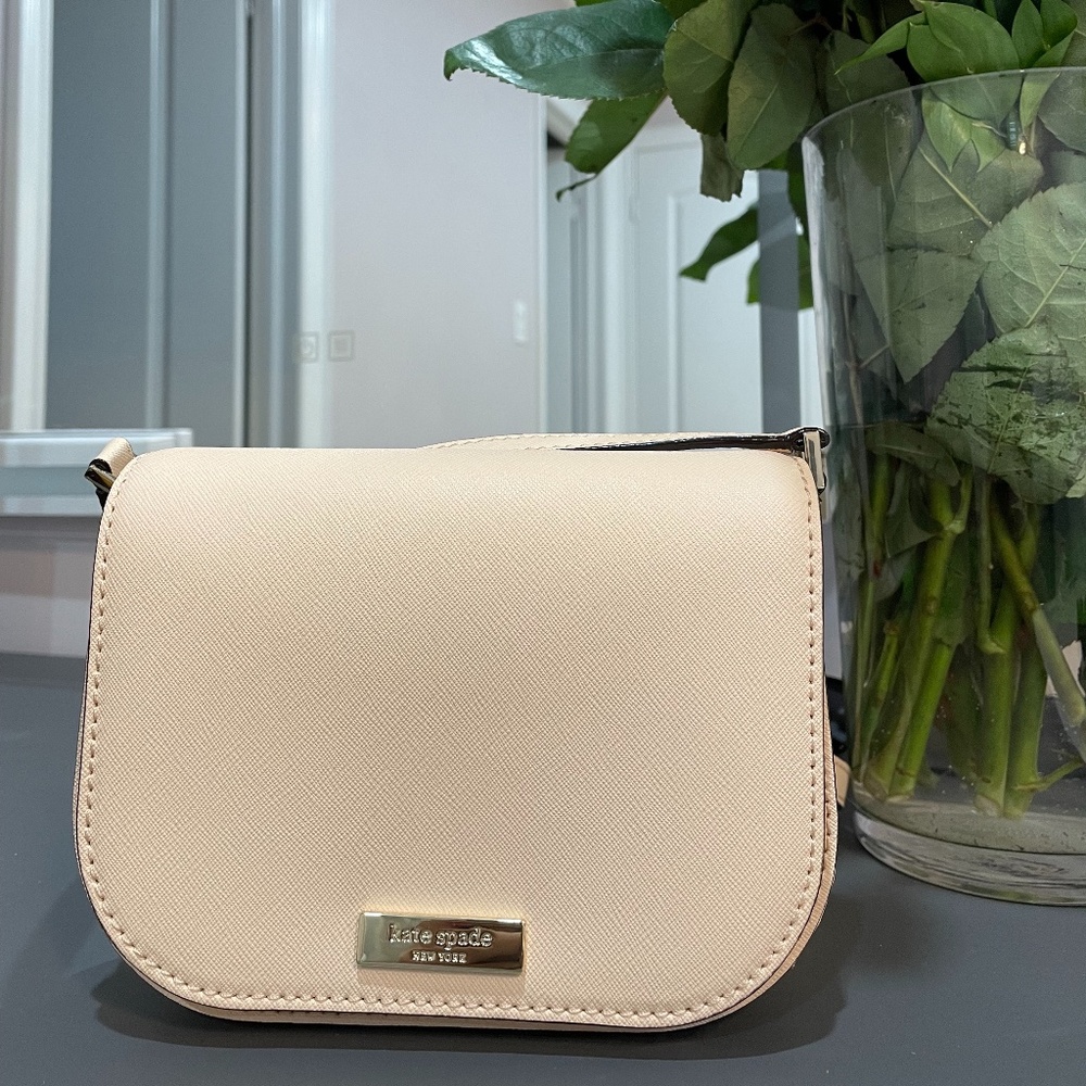 NWT Kate Spade Carsen Crossbody Hang bag in Pink